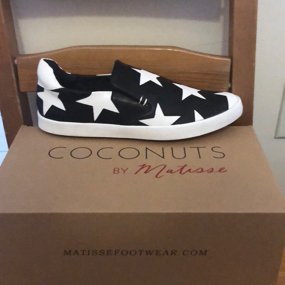 HIGHLIGHT Slip-on Sneakers by Matisse (Black)